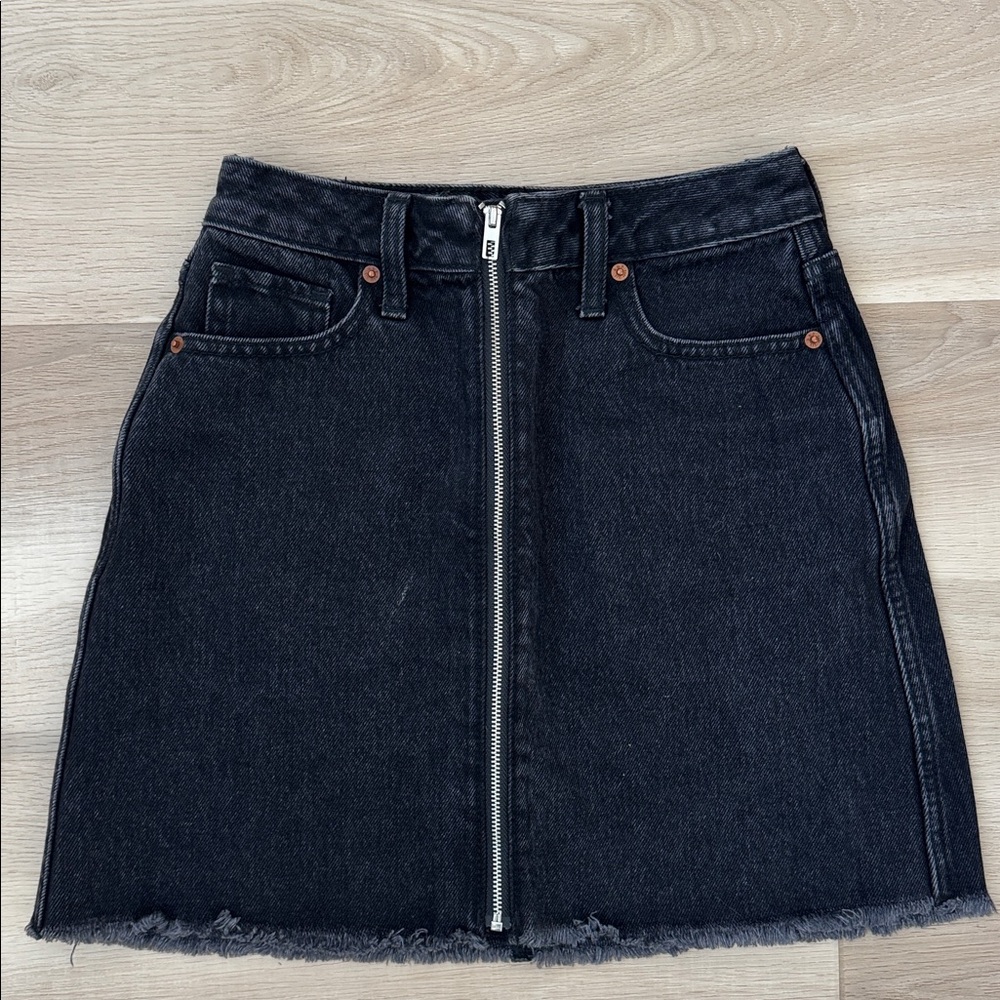 A&F - Zoe Natural Rise Vintage Zipper Skirt